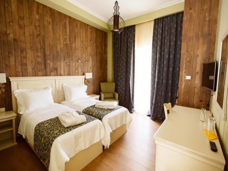 Irenes Resort Káto Loutrákion Εξωτερικό φωτογραφία
