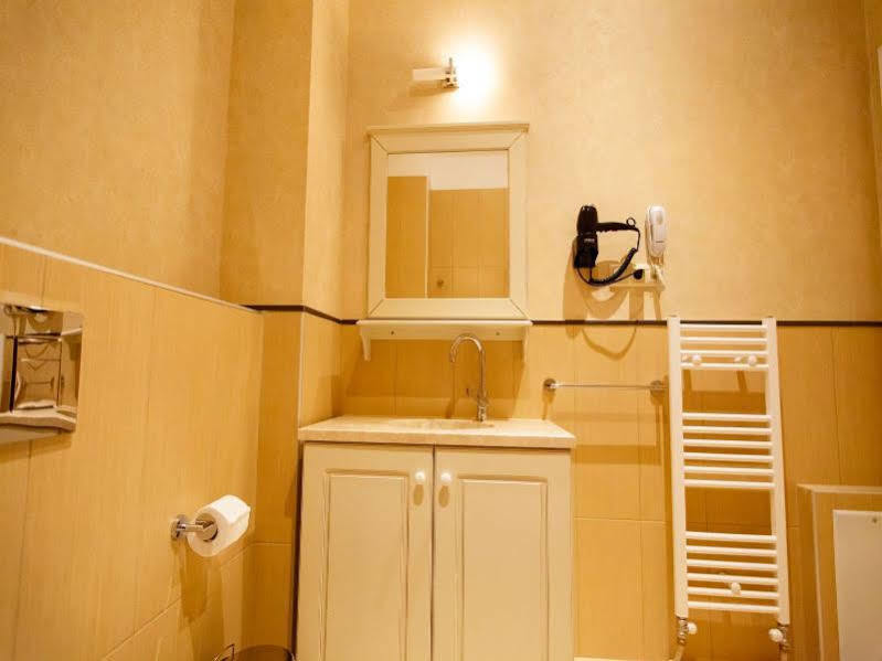 Irenes Resort Káto Loutrákion Εξωτερικό φωτογραφία