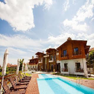 Irenes Resort Káto Loutrákion Εξωτερικό φωτογραφία